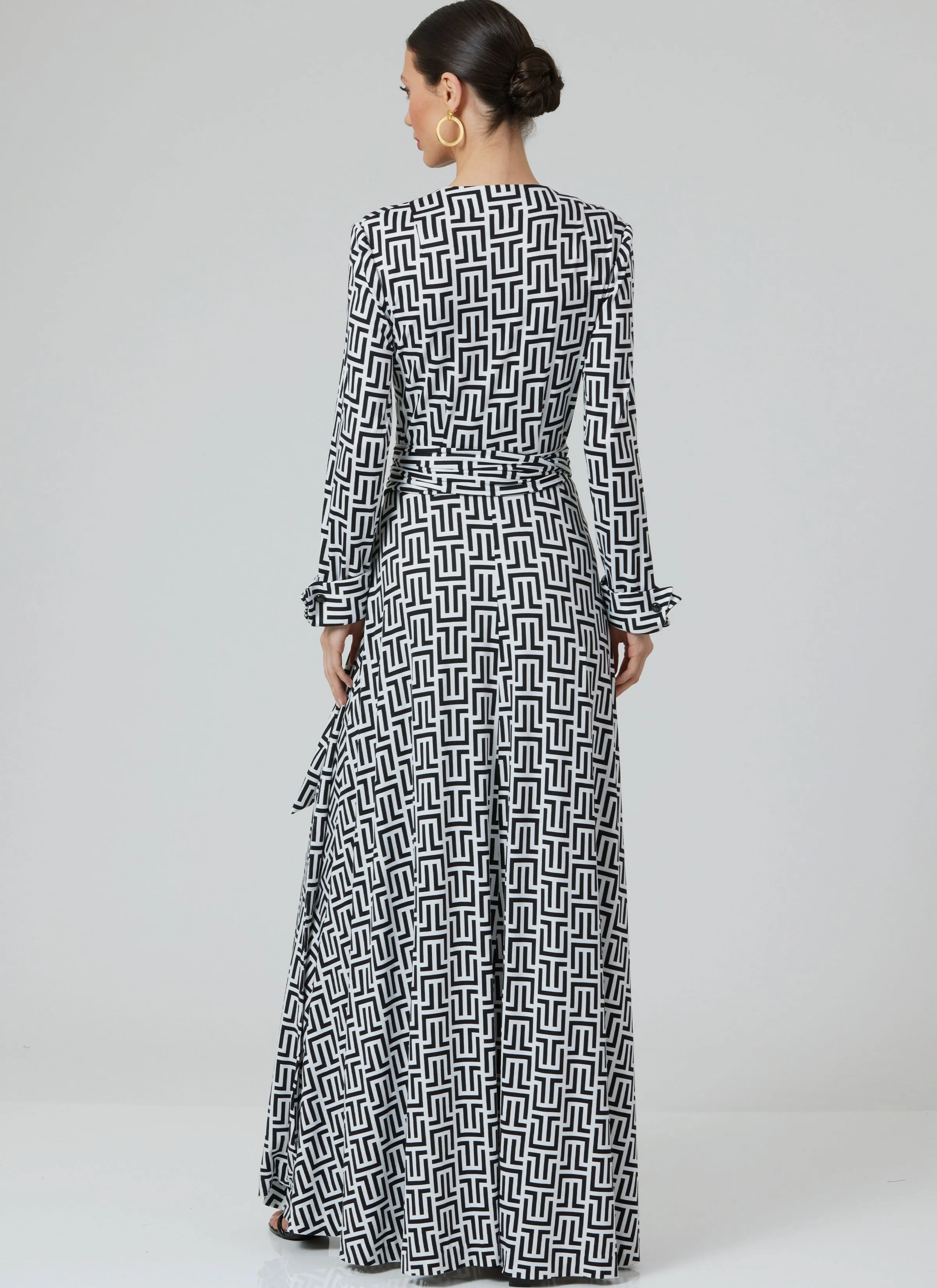 Pattern - Vogue - V2000 -  Misses’ DVF Wrap Dress by Diane von Furstenberg