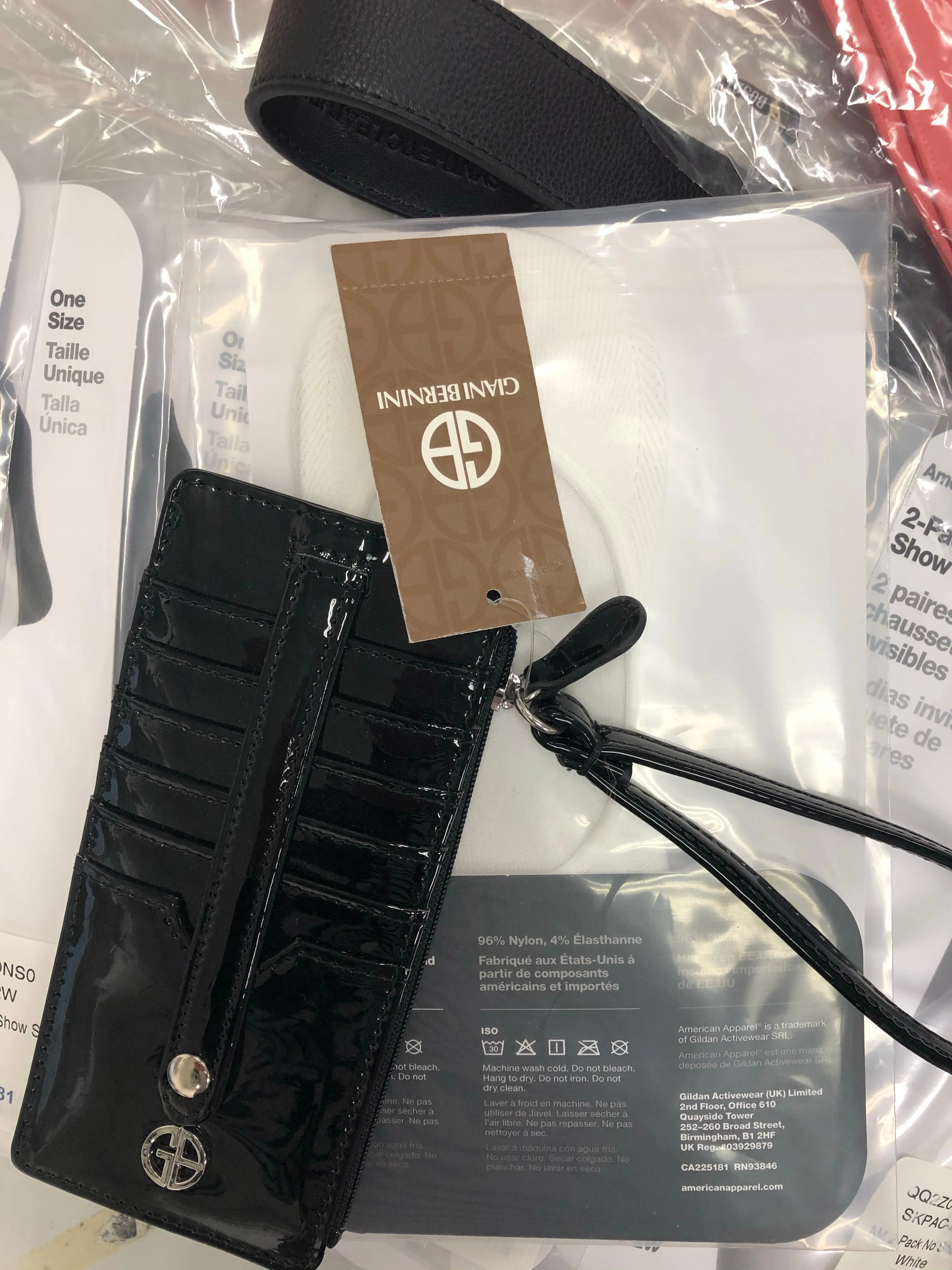 Women's Accessories Wholesale Lot, CALVIN KLEIN, GIANI BERNIN, ADIDAS, FREE PEOPLE, AMERICAN APPAREL, INC and more, 37 items, Shelf Pulls, MSRP $734