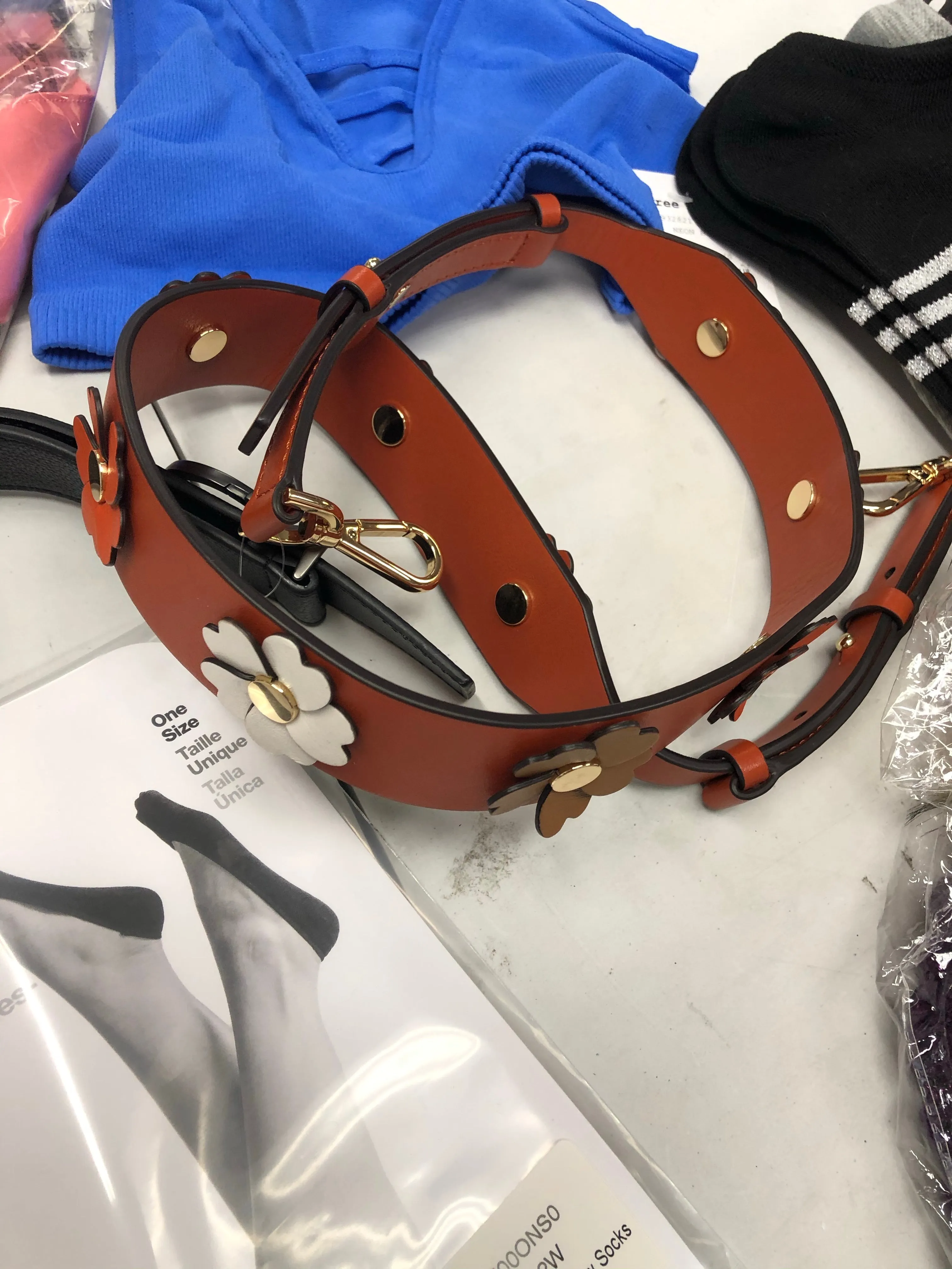 Women's Accessories Wholesale Lot, CALVIN KLEIN, GIANI BERNIN, ADIDAS, FREE PEOPLE, AMERICAN APPAREL, INC and more, 37 items, Shelf Pulls, MSRP $734