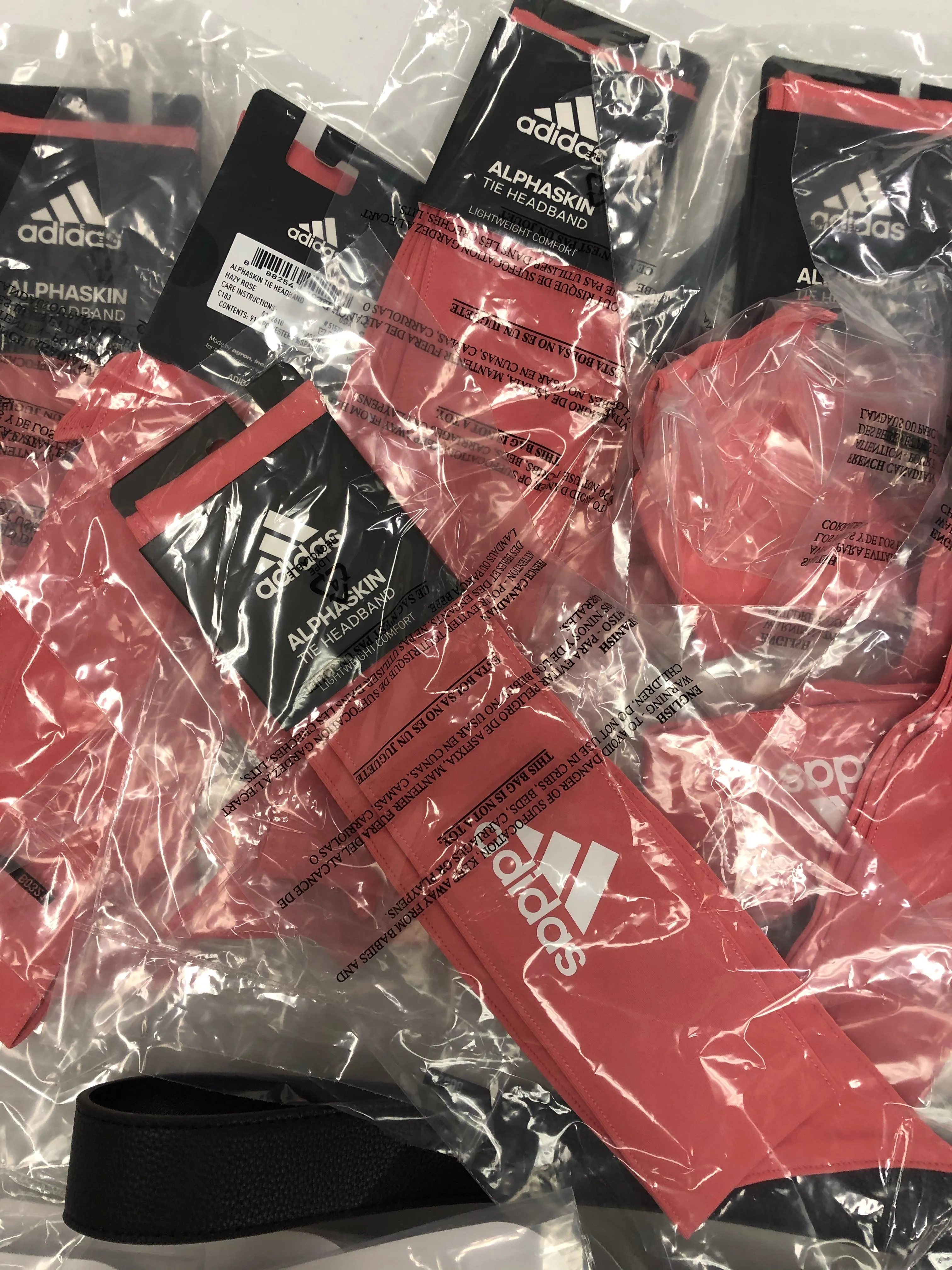 Women's Accessories Wholesale Lot, CALVIN KLEIN, GIANI BERNIN, ADIDAS, FREE PEOPLE, AMERICAN APPAREL, INC and more, 37 items, Shelf Pulls, MSRP $734